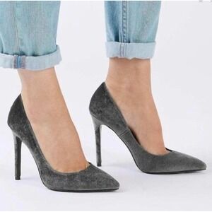 Minimalist Pump Women's Sz 9 Pointed Toe Stiletto  Gray Velvet Siren  Officecore